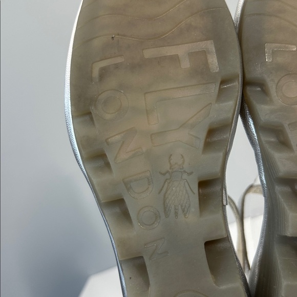 Fly London at and Silver Metallic Pine Leather Sandals Size 37(6.5-7) - Picture 10 of 15